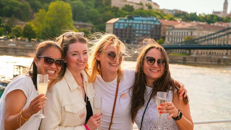 Budapest: Sip and Sail River Cruise with Unlimited Prosecco - Practical tips for making the evening better