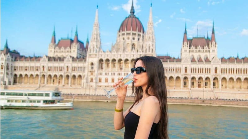 Budapest: Sip and Sail River Cruise with Unlimited Prosecco - Why the $29 price can work