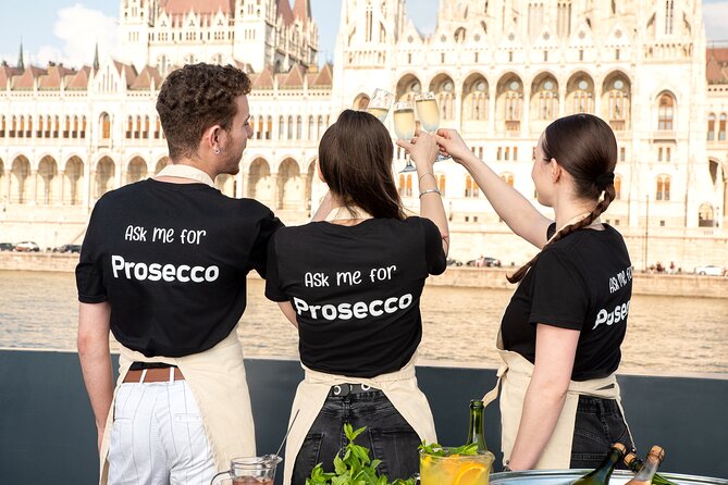 Budapest: Unlimited Prosecco, Beer & Aperol Spritz Cruise - Key points to know before boarding