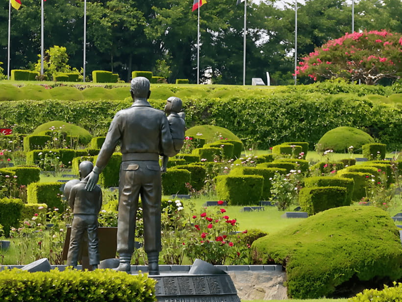Busan: City Tour Shore Excursion for Cruise Guests - The UN Memorial Cemetery adds a serious pause
