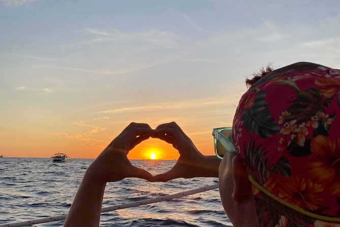 Cabo San Lucas Sunset Cruise with Open Bar and Snacks - What the $68.90 price really buys