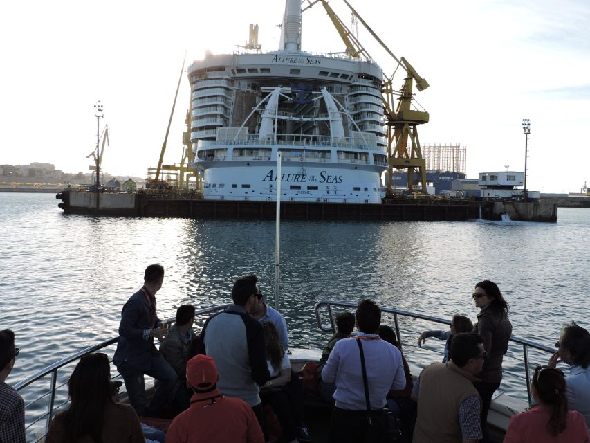 Cádiz: Bay of Cádiz Catamaran Tour with Host - Commentary, languages, and what you hear onboard