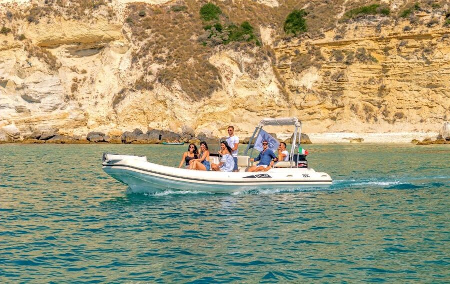 Cagliari: Boat Tour with 4 Swim Stops, Snorkeling & Prosecco - Snorkeling, swimming, and the onboard setup