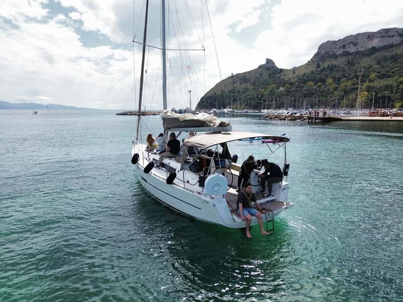 Cagliari: Catamaran Tour, Swimming, Snorkeling, & Prosecco - Cala Fighera offers a longer water stop