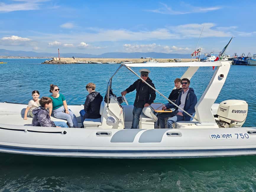 Cagliari: Sella del Diavolo Boat Magic Tour Drinks & Snacks - Leaving Poetto and finding your sea legs