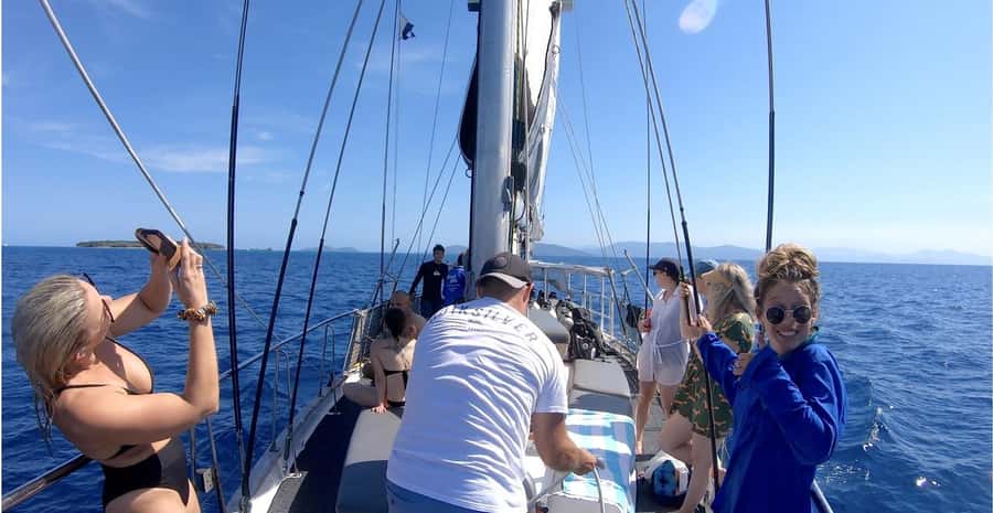 Cairns: Green Island & Great Barrier Reef Sailing Tour - The Exclusive Reef Site: Four Hours Of Water Time