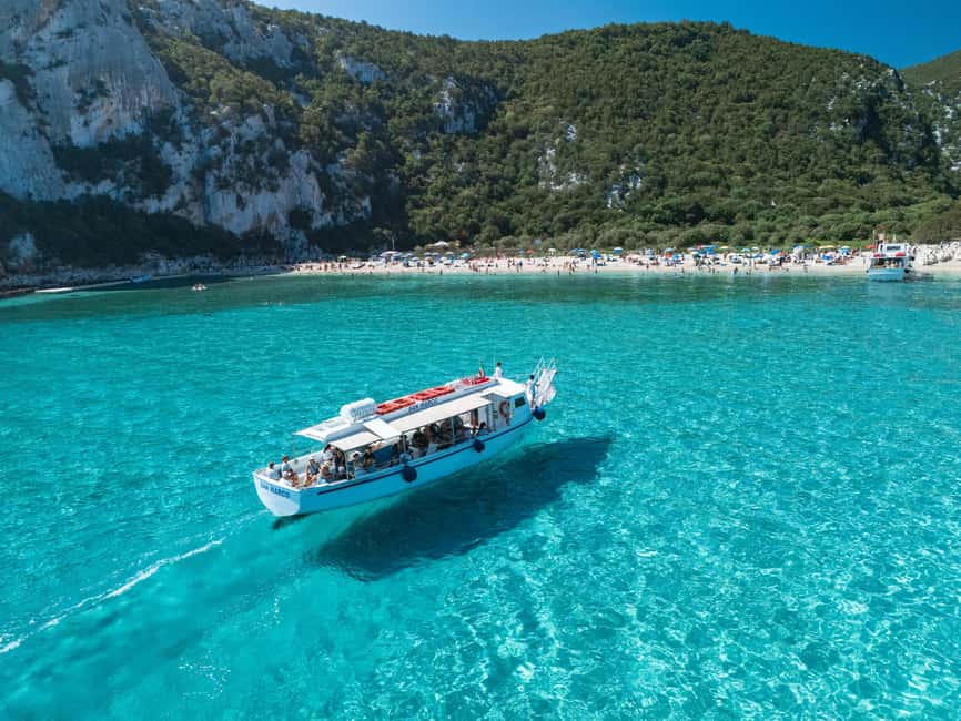 Cala Gonone: Boat ride to Cala Luna beach - Arriving at Cala Luna’s white crescent