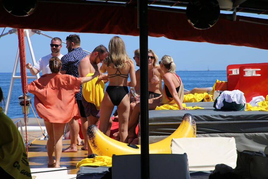 Cambrils: Catamaran Cruise with Drinks and BBQ Lunch Option - Practical ways to improve your day