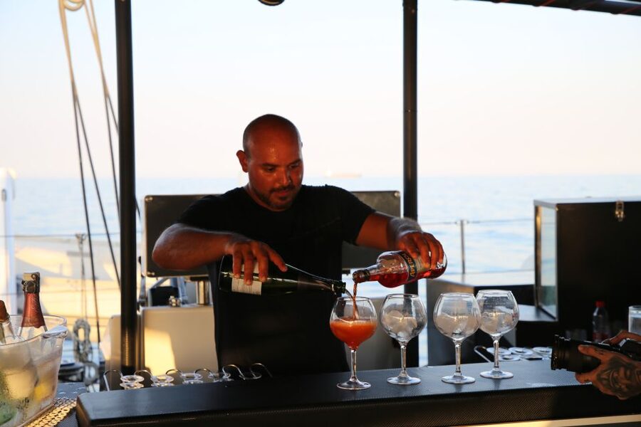 Cambrils: Sunset Catamaran Cruise & Drinks w/ Sunbed - Who Should Book This Catamaran Cruise?