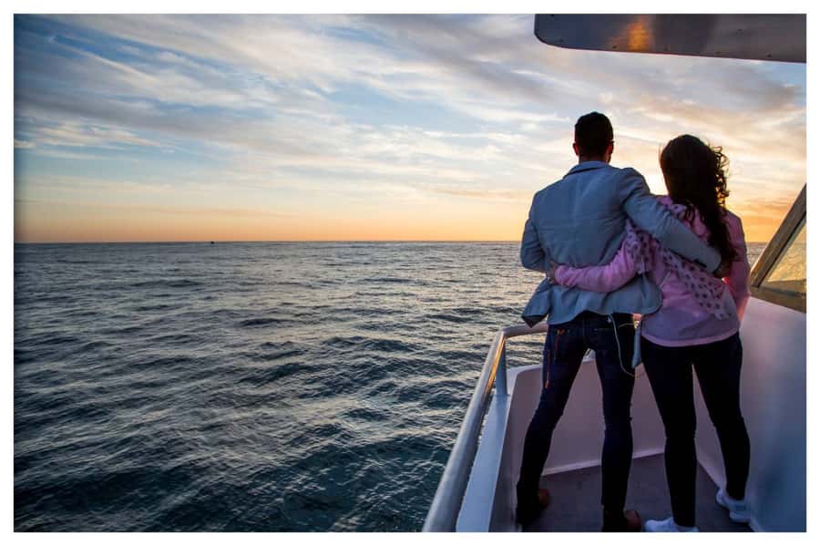 Cape Town: Sunset Champagne Cruise - Why this short cruise works so well in Cape Town