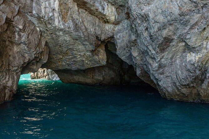 Capri Boat Tour from Sorrento: Swim, Grottos & Light Lunch - Key points to know before booking
