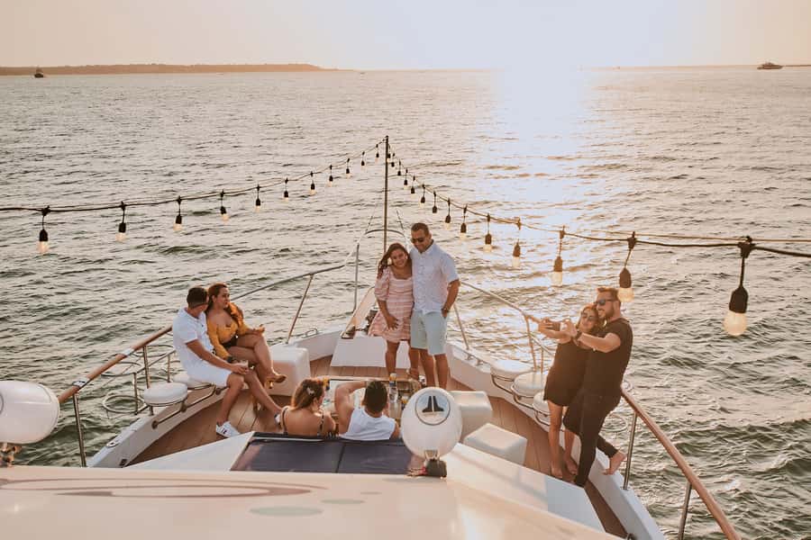 Cartagena: Sunset Cruise with Open Bar - Key details before you book