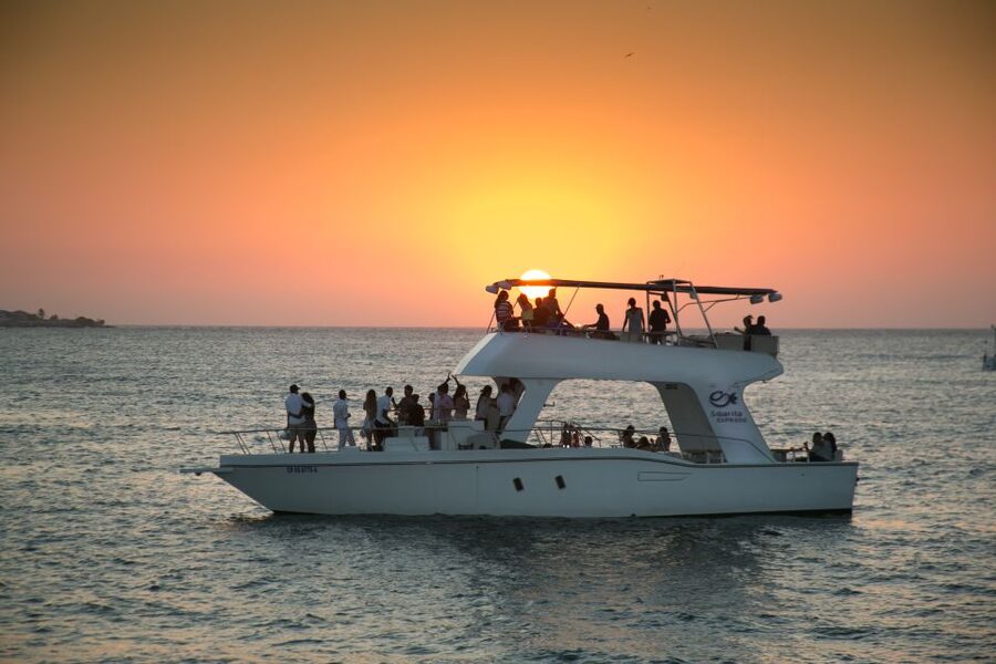 Cartagena: Sunset Cruise with Open Bar - Practical tips for a better evening