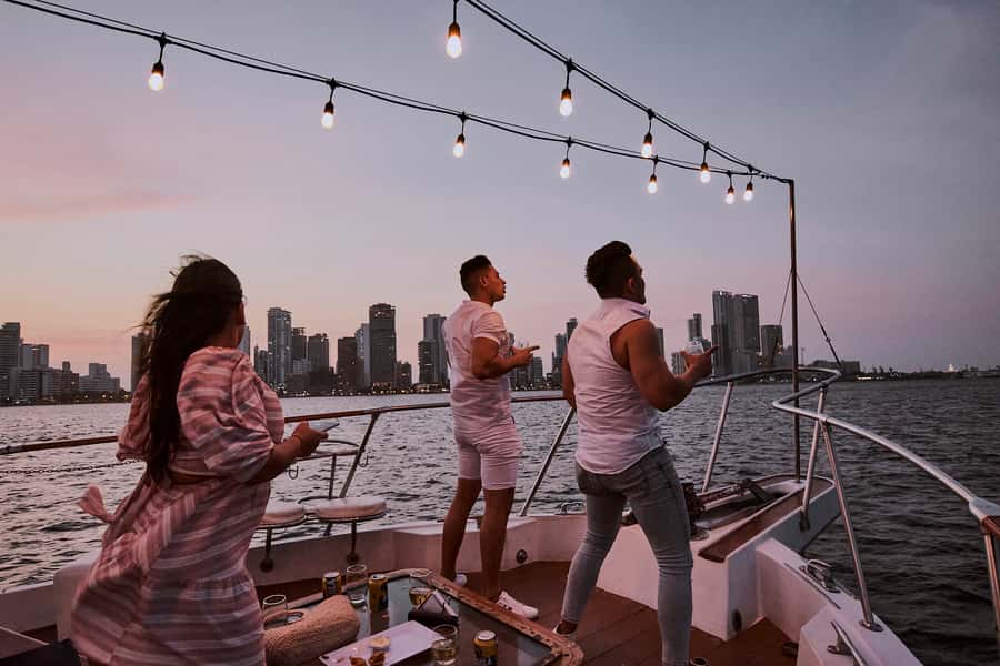 Cartagena: Sunset Cruise with Open Bar - What this Cartagena cruise is really like