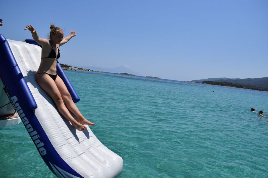 Chalkidiki: Blue Lagoon & Ammouliani Island Cruise & Lunch - A Greek barbecue lunch with a view