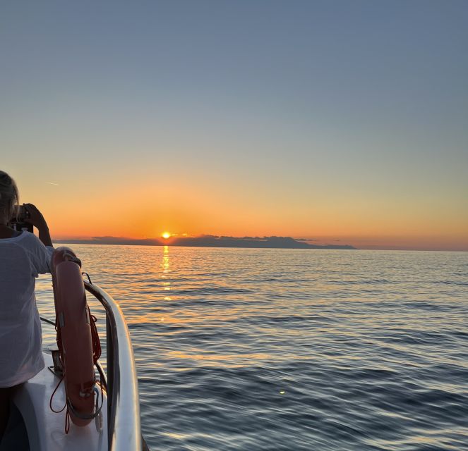 Chania Town: Glass-Bottom Boat Cruise to Thodorou & Lazareta - Who should book this boat trip?