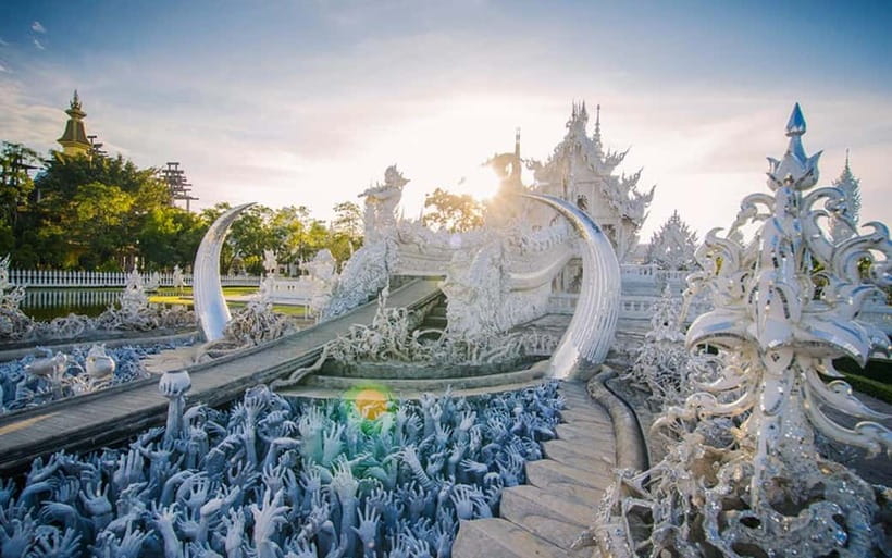 Chiang Mai: Chiang Rai Temples, Golden Triangle & Boat Tour - The 7 a.m. Start and the Long Road North