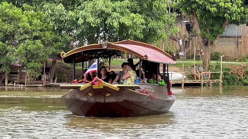 Chiang Mai: Mae Ping River Cruise & Optional Transfer - Herbal drinks and ice cream in the heat