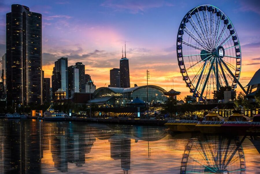Chicago: 1.5-Hour Scenic Sunset Lake Cruise - Grant Park and the Museum Campus from offshore