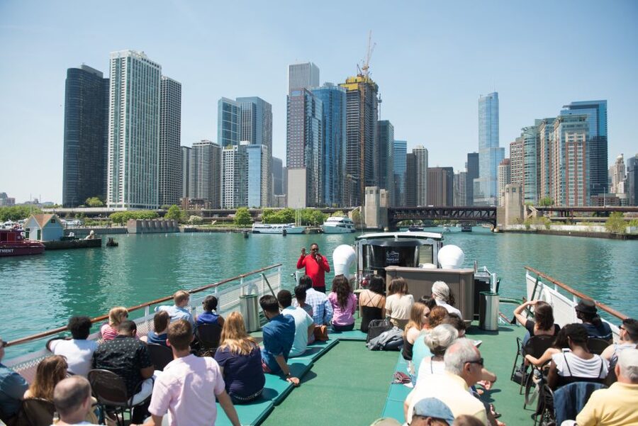Chicago: Architecture Center Cruise on Chicago's First Lady - Bridges, engineering, and the moving city