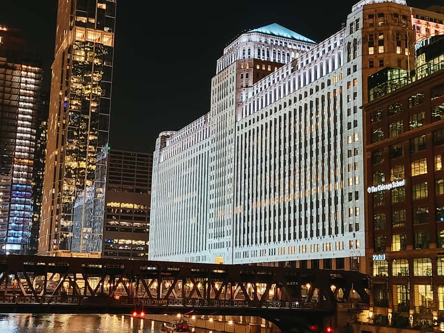 Chicago: Fireworks Cruise with Lake or River Viewing Options - Who will enjoy this most?