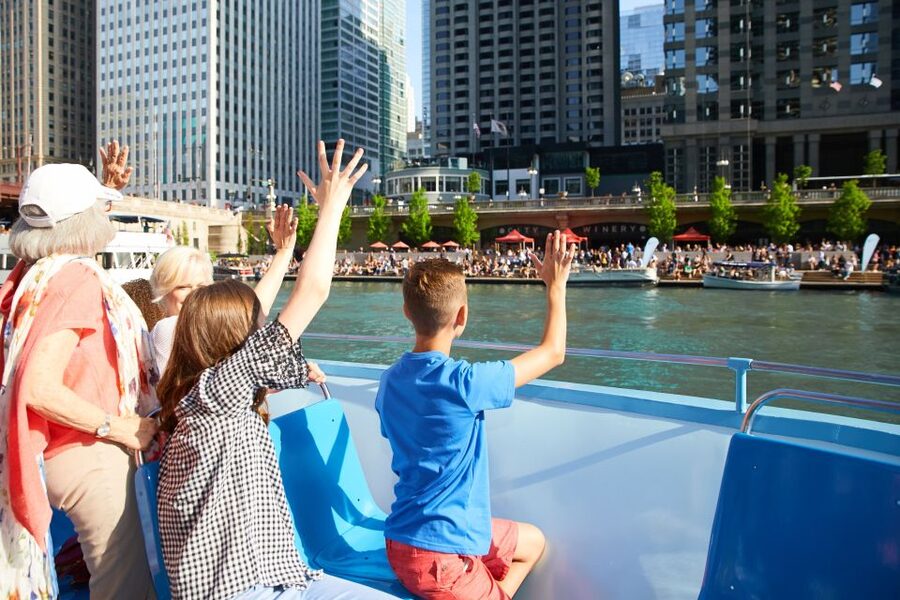 Chicago: Narrated Sightseeing River and Lake Cruise - Key points to know before boarding