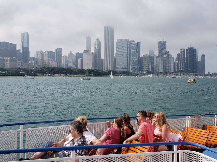 Chicago: Shoreline Lake Michigan Skyline Cruise - Choosing the right time of day