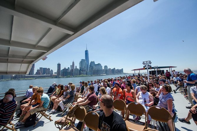 Circle Line: 2.5hr - Complete Manhattan Island Cruise - Standard or premium seating?