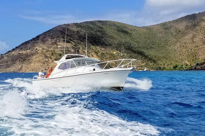 Circle the Island of St. John | Lunch stop at Lime Out (Taco Boat) - What the St. John sailing day feels like