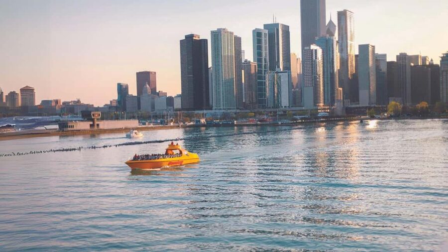 City Cruises Chicago: 75-min Speedboat Architecture Cruise - Passing through the Chicago Harbor Locks