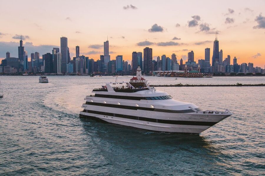 City Cruises Chicago: Premier Lunch or Dinner Cruise - Boarding at Navy Pier and finding the Odyssey