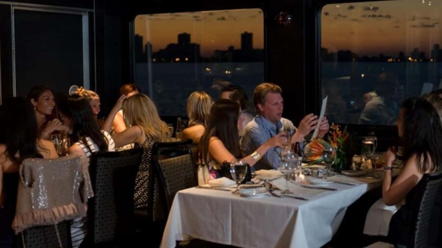 City Cruises Chicago: Premier Lunch or Dinner Cruise - The three-course meal and what to choose