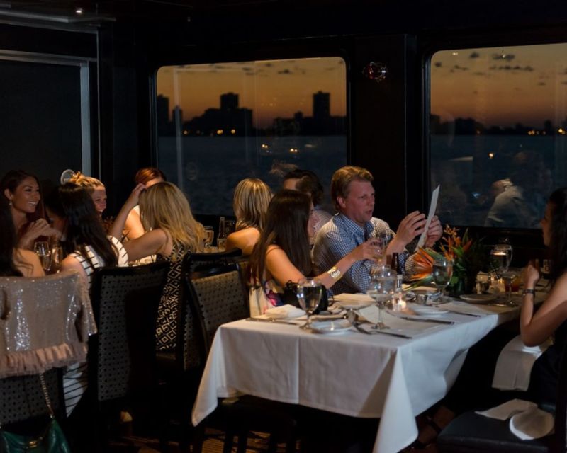 City Cruises Chicago: Premier Lunch or Dinner Cruise - Dress code, accessibility, and useful planning tips