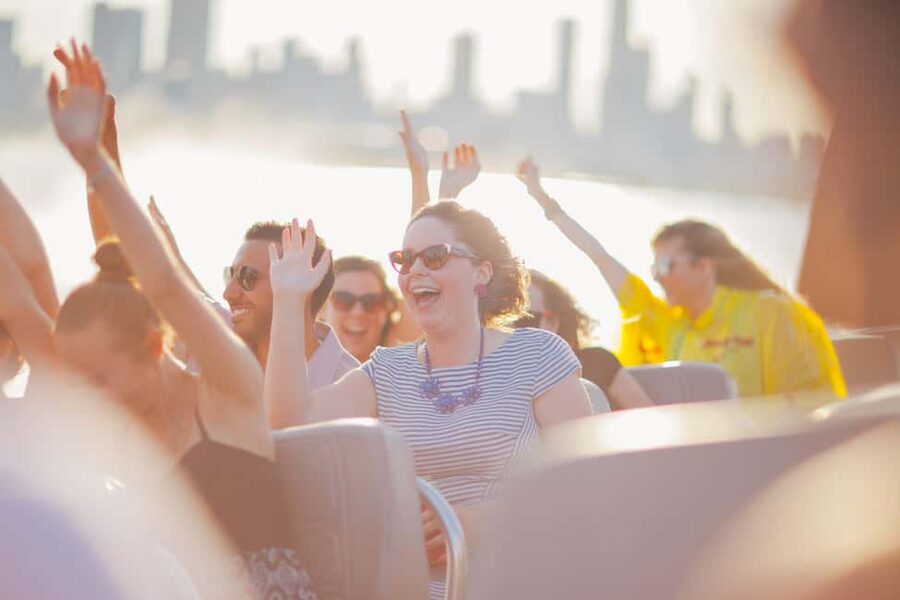 City Cruises Chicago: Seadog Lakefront Speedboat Ride - The guide, music, and the real feel of the ride