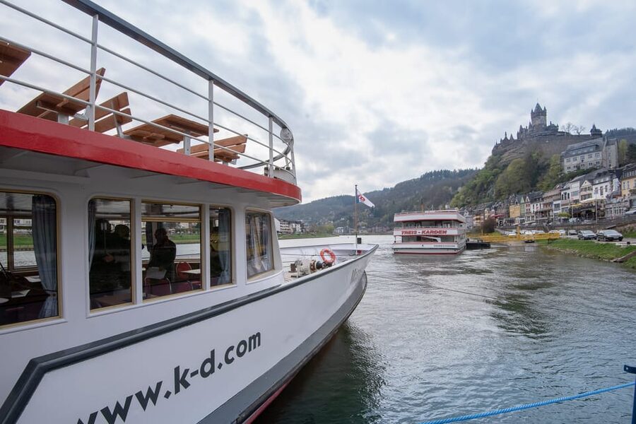 Cochem: Panoramic Cruise on the Moselle River - Reichsburg Cochem from below