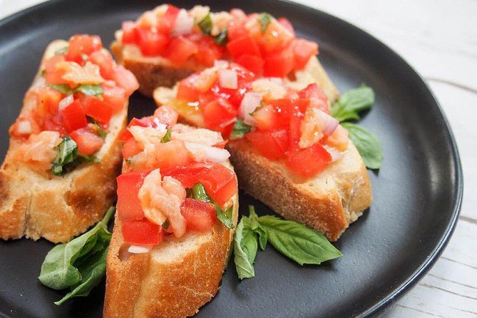 Cocktail Sunset Cruise from Sapphire Beach Resort - Appetizers that help make it dinner-friendly