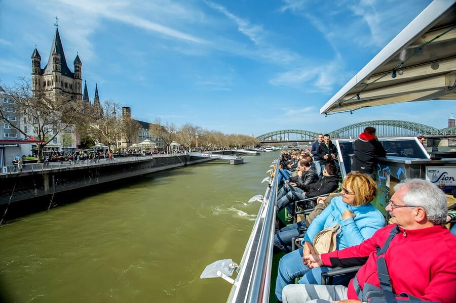 Cologne: Panoramic City Cruise - Accessibility, children, dogs, and practical limits
