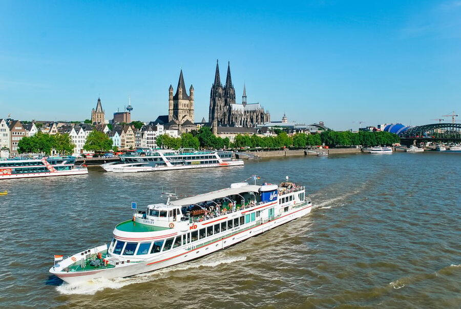 Cologne: Panoramic City Cruise - Sound quality and the limits of the commentary