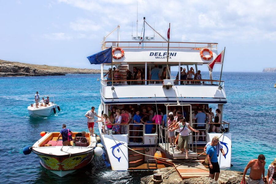 Comino & Blue Lagoon Cruise inc Photo Stop at Crystal Lagoon - What your time at the Blue Lagoon looks like