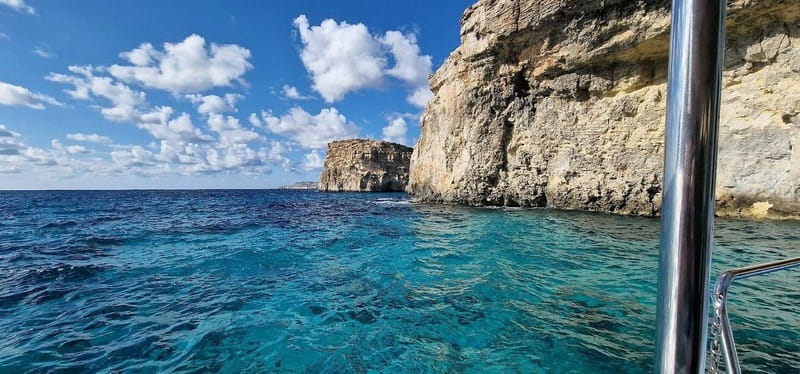 Comino: Blue Lagoon, Crystal Lagoon and Sea Caves Boat Tour - Santa Maria Bay gives you breathing room