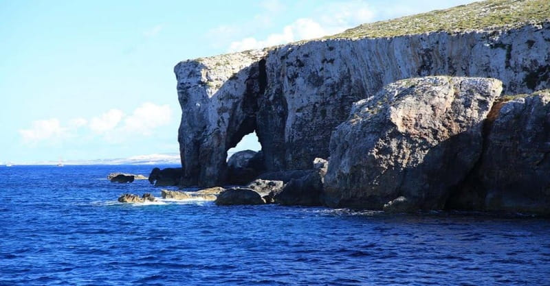 Comino & Gozo: Blue & Crystal Lagoons Cruise with Sea Caves - Blue Lagoon: one hour at Malta’s famous stop