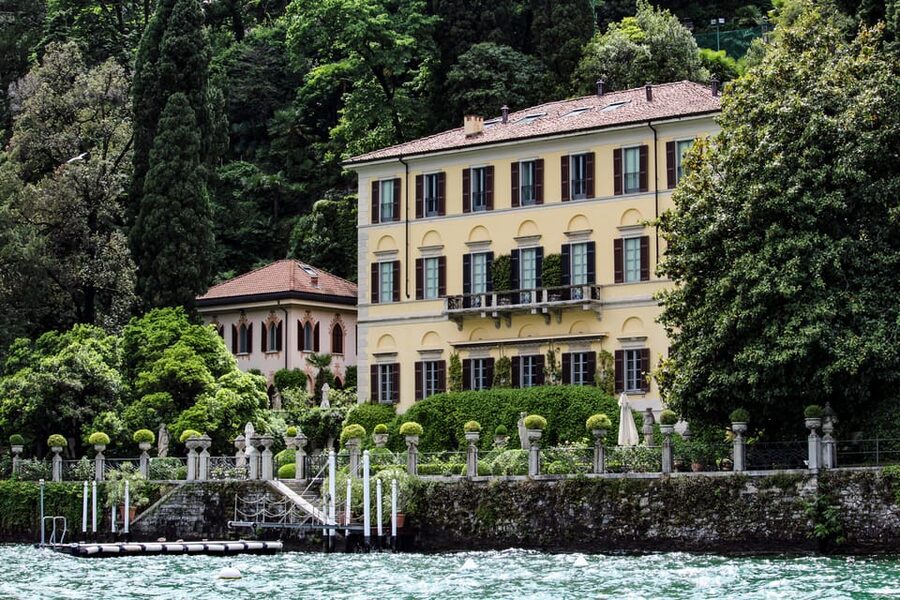 Como: Lake Como Shared Boat Tour - Cernobbio and the famous villa shoreline