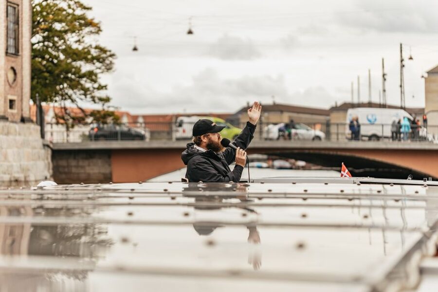 Copenhagen: Canal Cruise with Guide - Financial landmarks and historic bridges