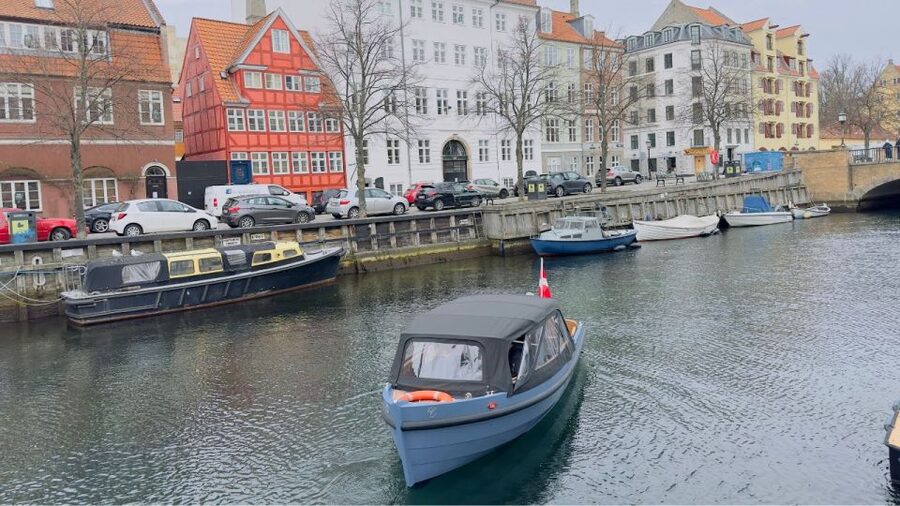 Copenhagen: Guided Canal Tour by Electric Boat - Booking, timing, and cancellation details
