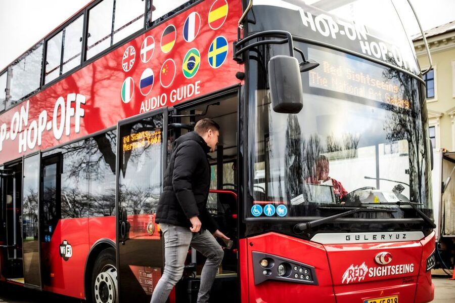 Copenhagen: Hop-On Hop-Off Bus Tour with Boat Tour Option - Rosenborg Castle and the final central loop