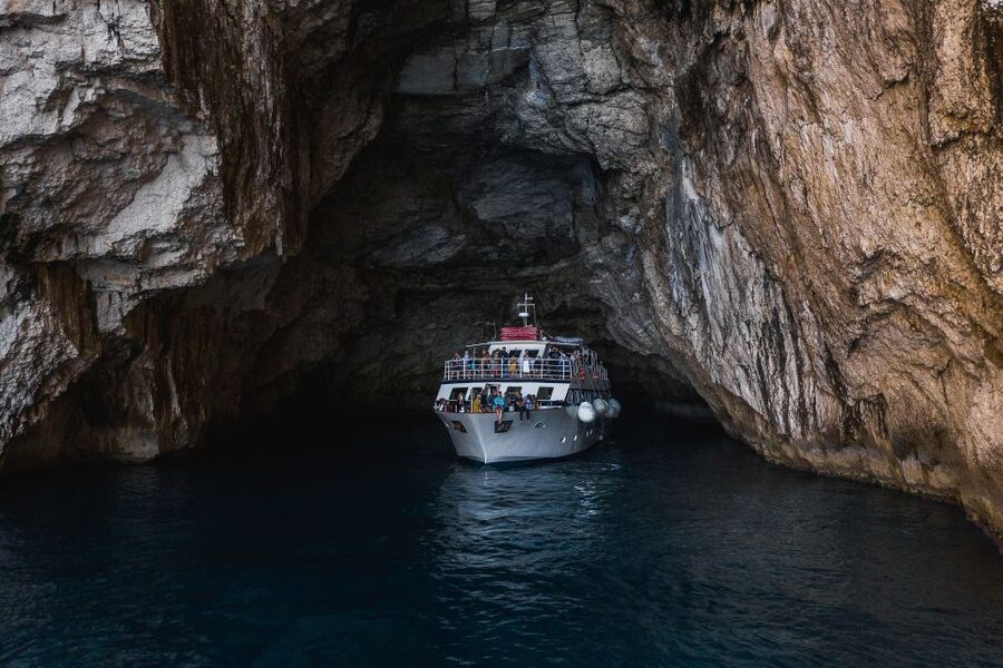 Corfu/Benitses/Lefkimmi: Paxos, Antipaxos, & Caves Cruise - Two hours in Gaios, the easygoing center of Paxos