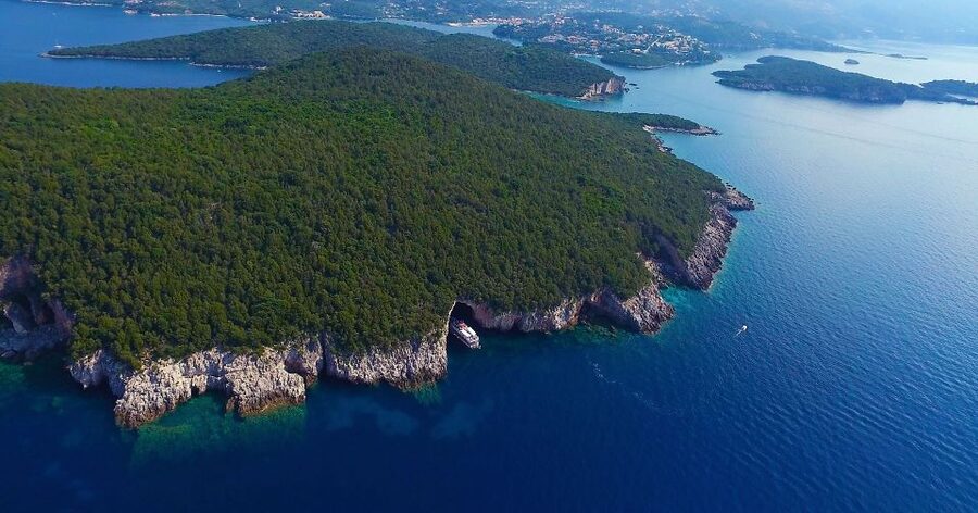 Corfu: Parga, Sivota and Blue Lagoon Full-Day Boat Cruise - Sivota and the cave passage