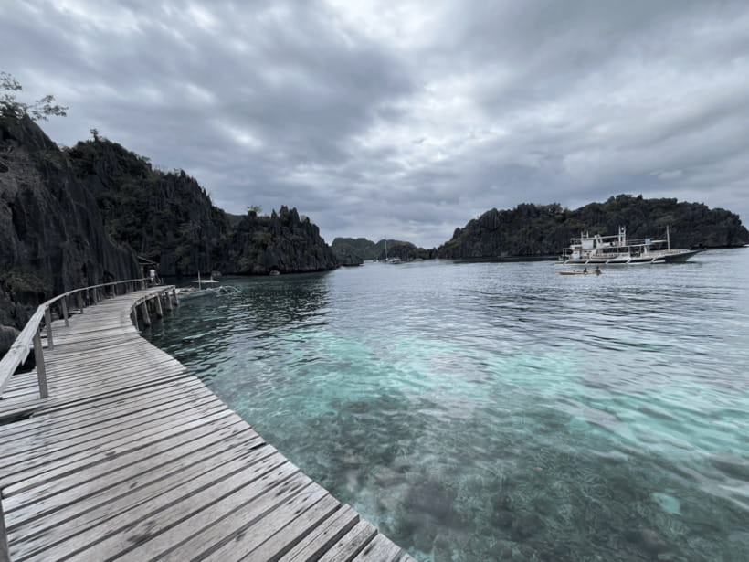 Coron: Private Boat Hire with Guided Tour and Lunch on Beach - Six things to know before booking