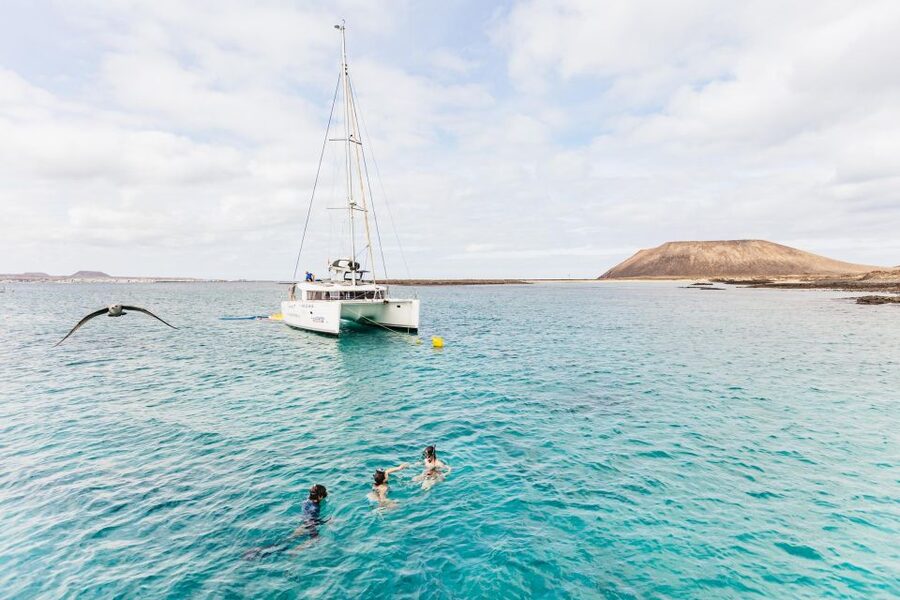 Corralejo: Lobos Island Catamaran Tour with Drinks & Snorkel - Should You Book the Lobos Catamaran Tour?
