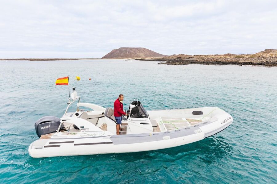 Corralejo: Lobos Island Catamaran Tour with Drinks & Snorkel - Setting Sail From Corralejo